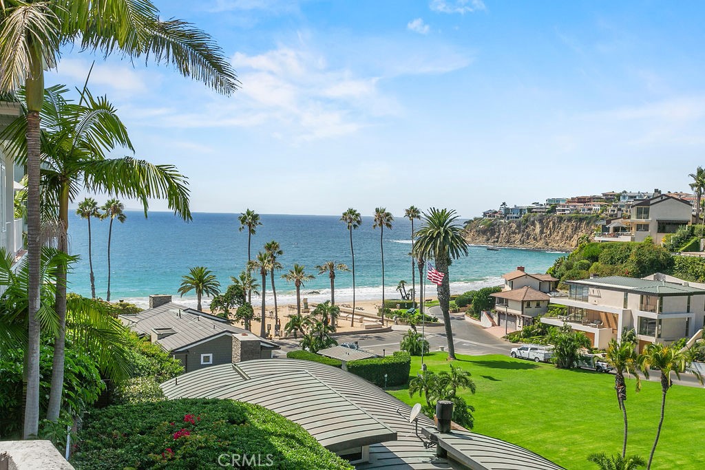 52 EMERALD BAY
