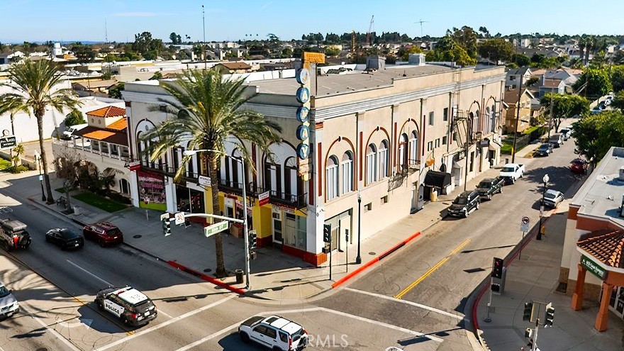 917 W Whittier