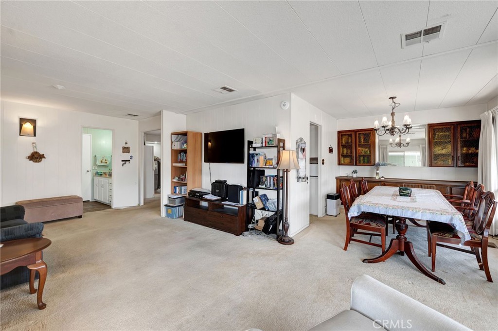 2755 Arrow Highway 142