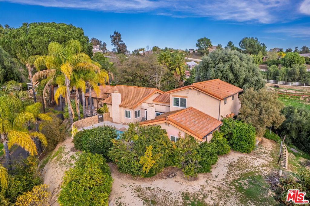 39700 Avenida Arizona