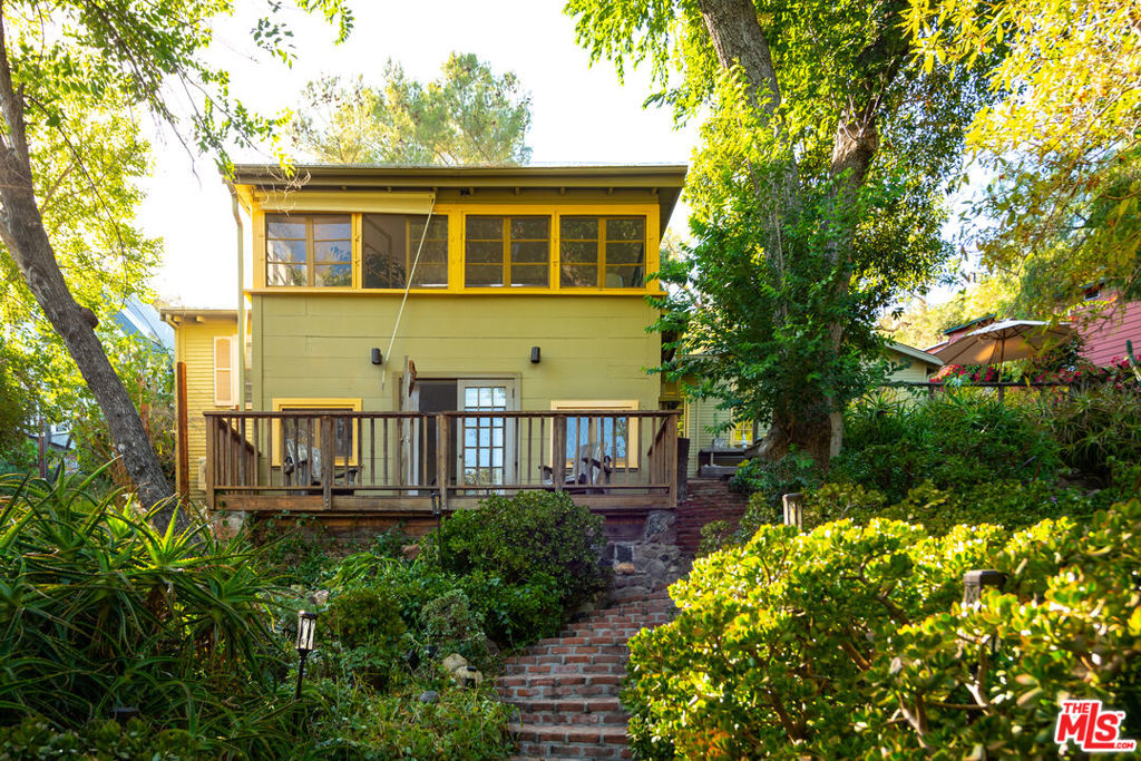 913 A FERNWOOD PACIFIC Drive