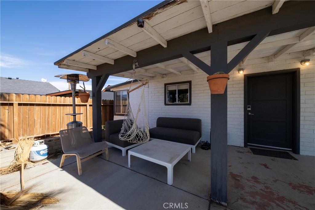 6443 Valley View Street