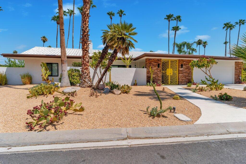 2598 S Camino Real
