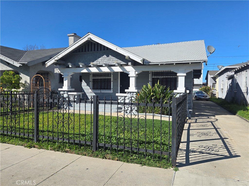 555 W 43rd