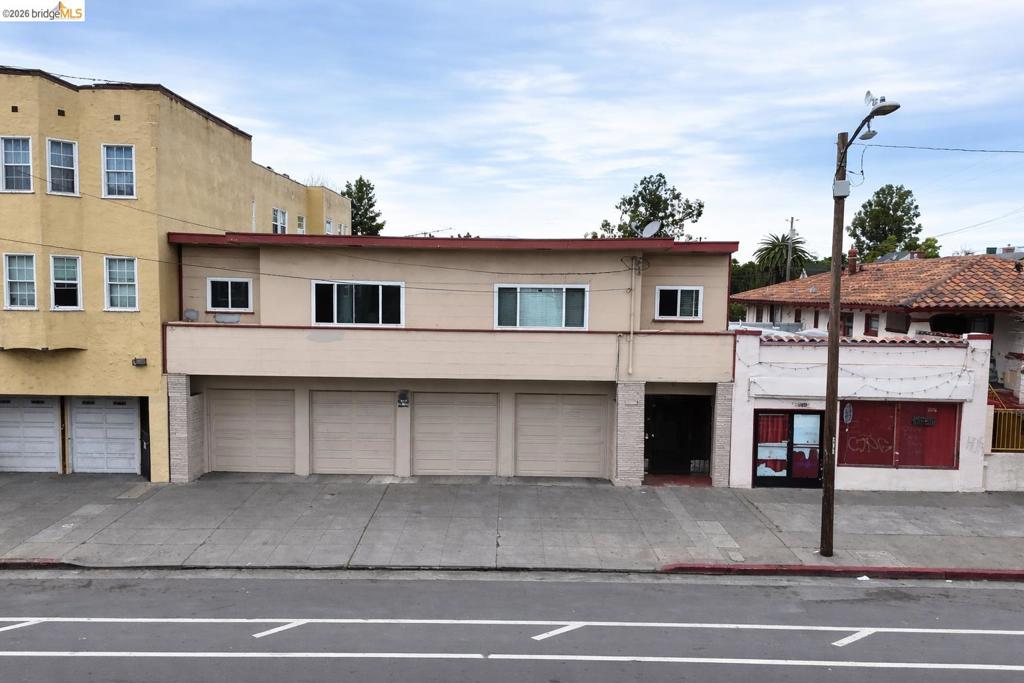1661 Fruitvale Ave