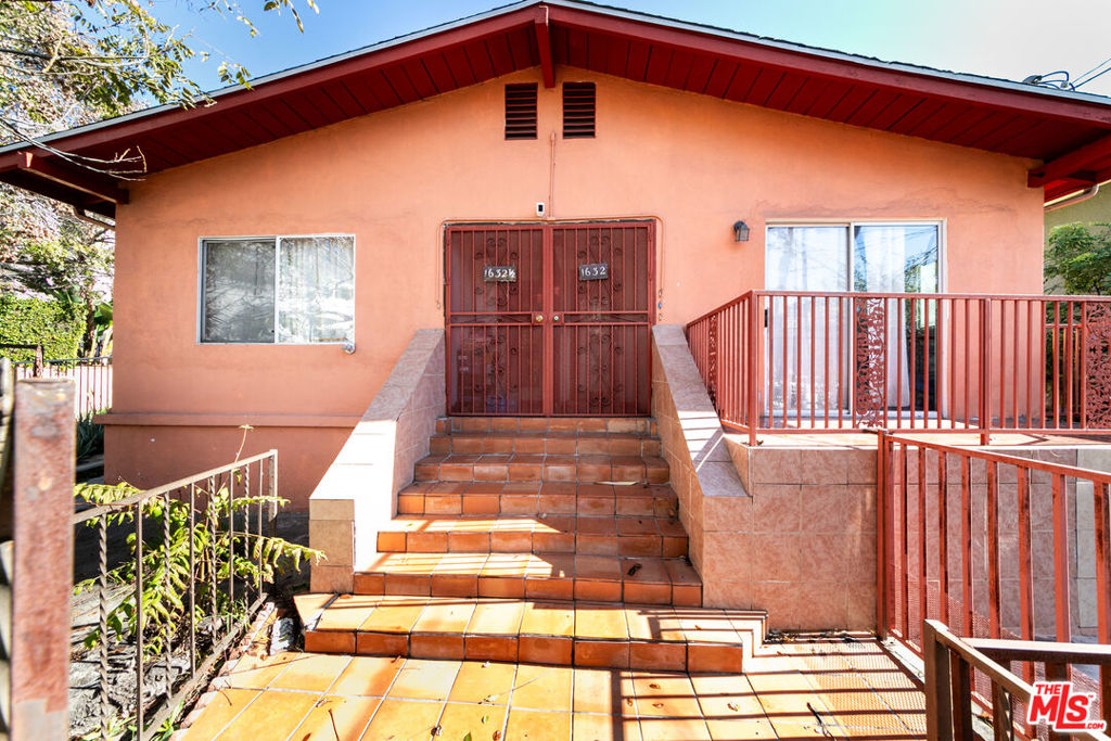 1632 Echo Park Avenue