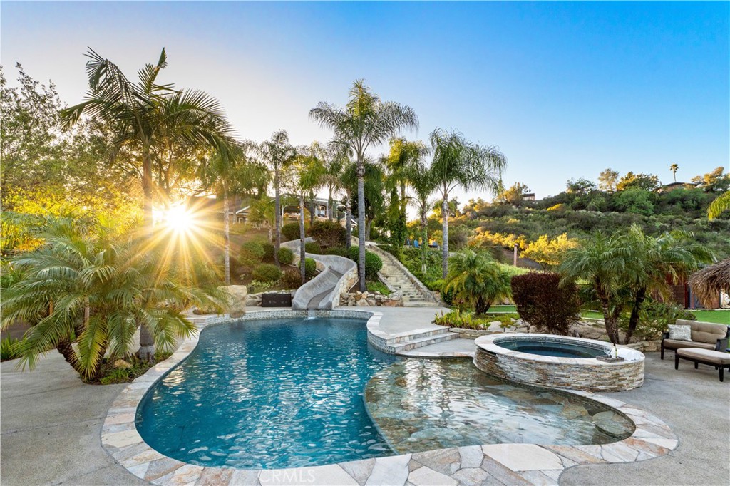 14179 Woods Valley