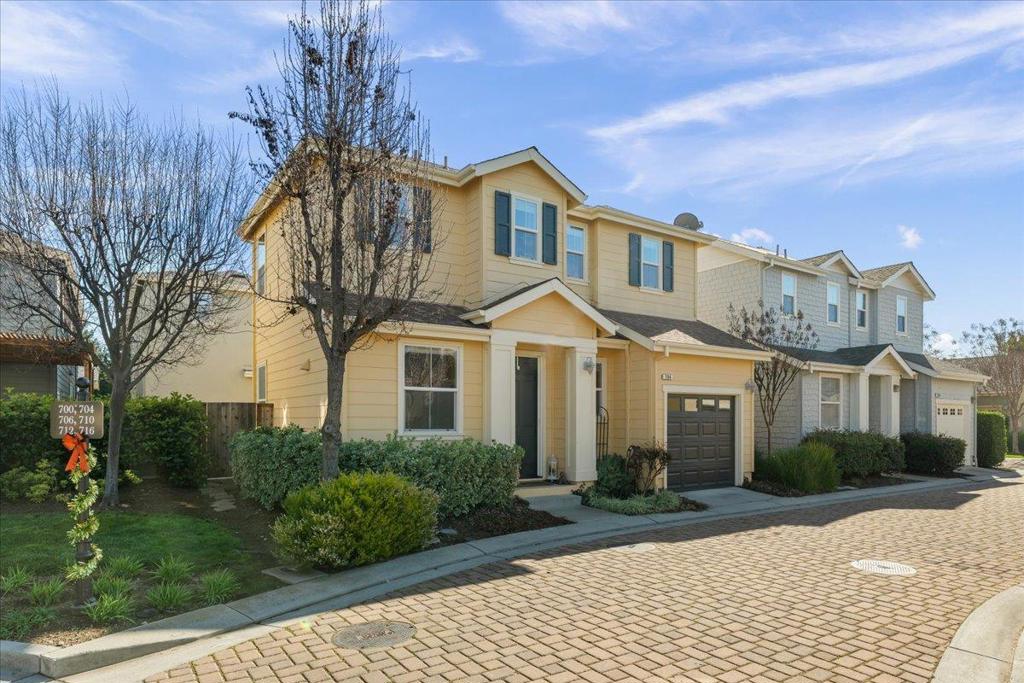 704 Tennyson Drive