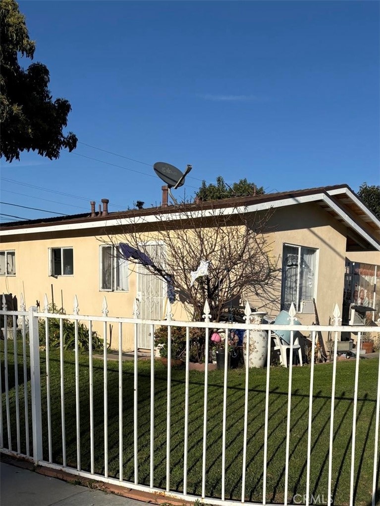22438 Claretta