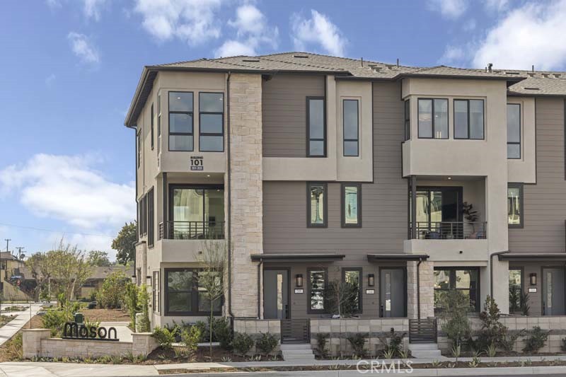 101 Laxore St. 205