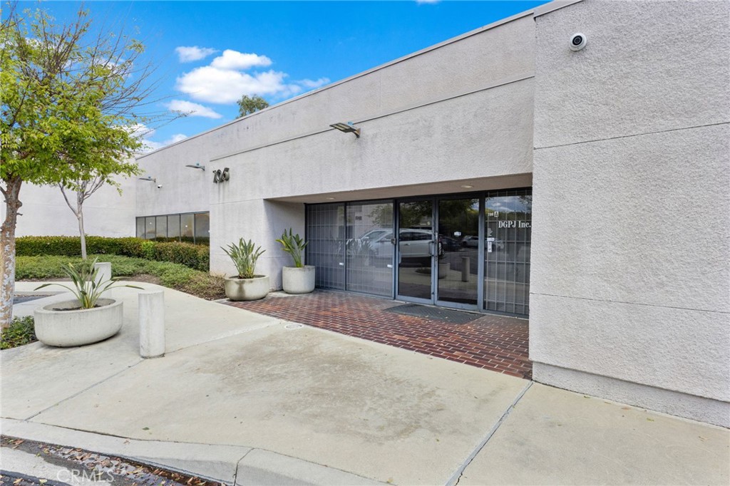 706 N Diamond Bar