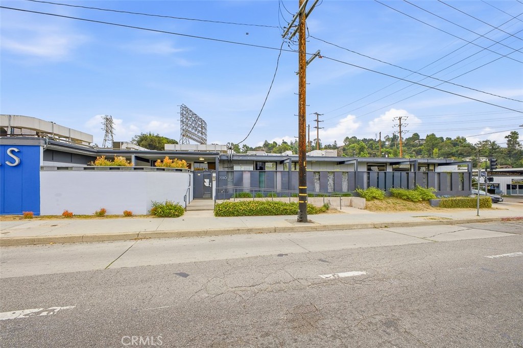 7330 N Figueroa