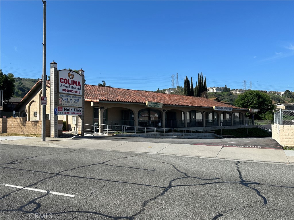 3205 S Hacienda
