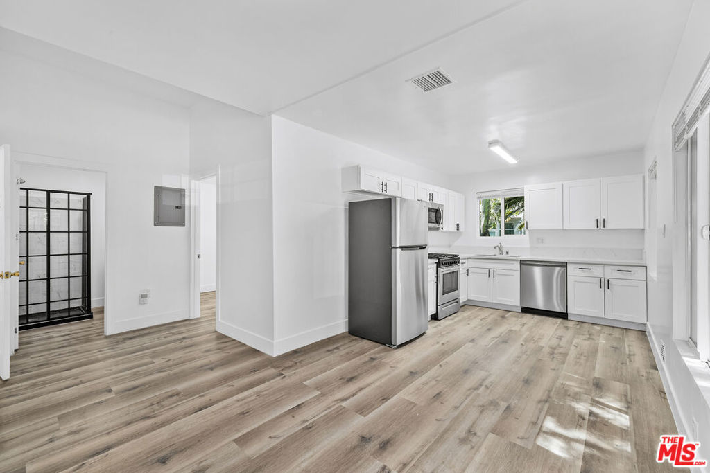 739 Westbourne Drive
