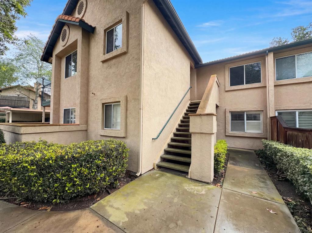 11231 Avenida De Los Lobos H