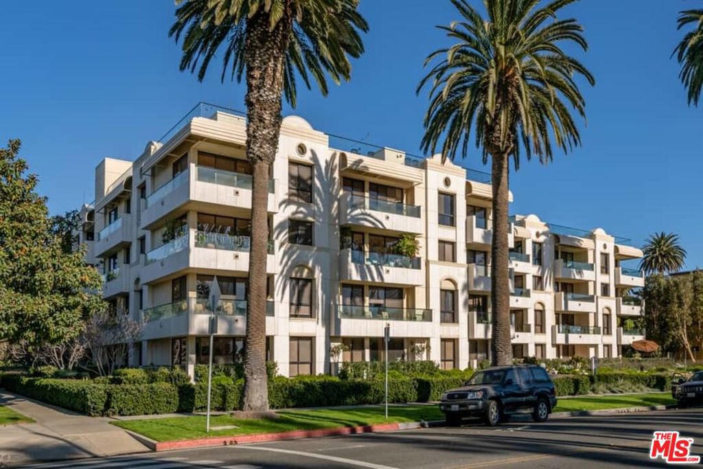 701 Ocean Avenue PHD