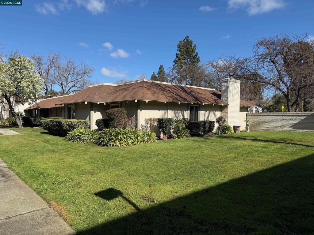 825 Oak Grove Rd 17