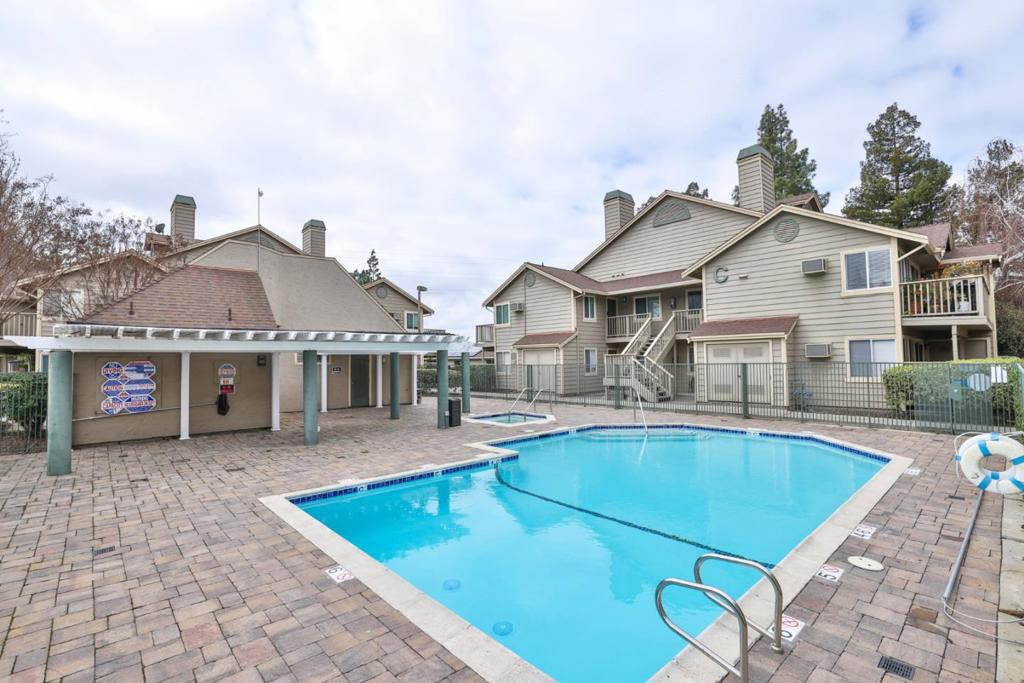 2501 Jubilee Lane