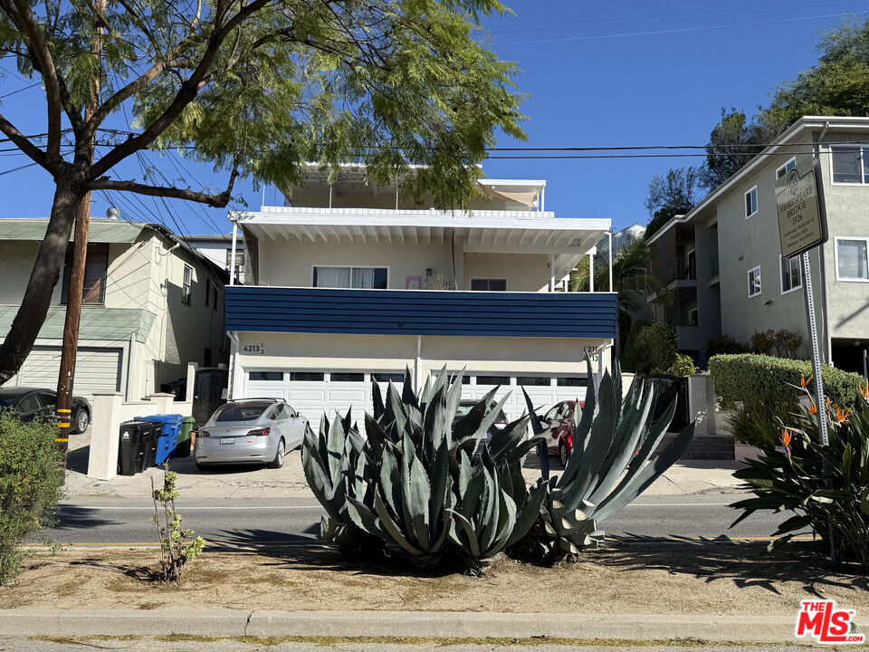 4211 Franklin Avenue