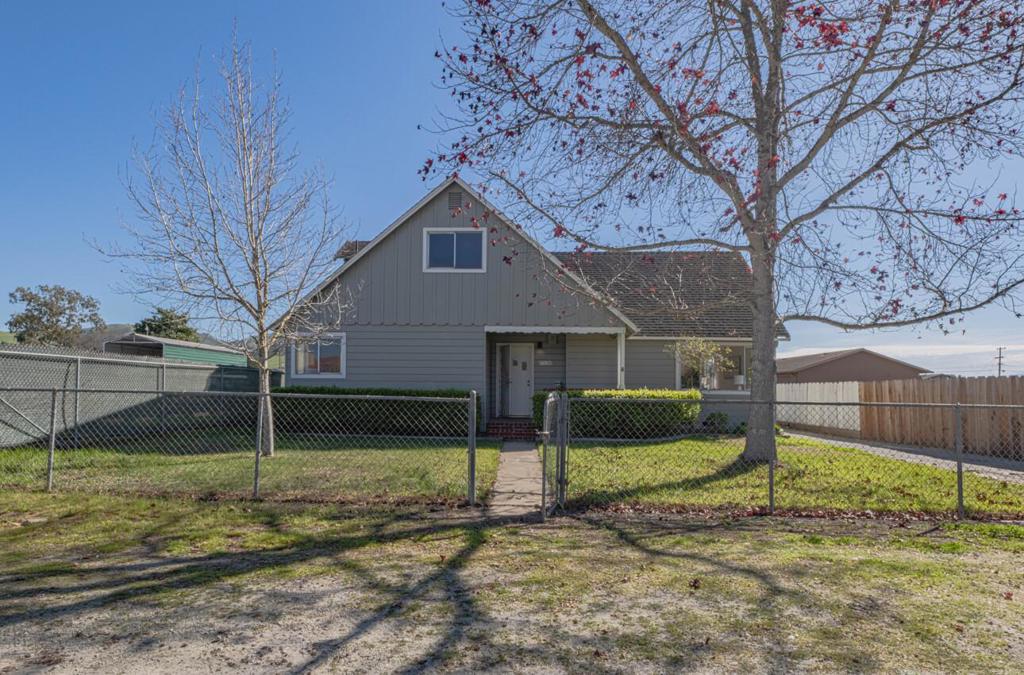 757 Middlefield Road