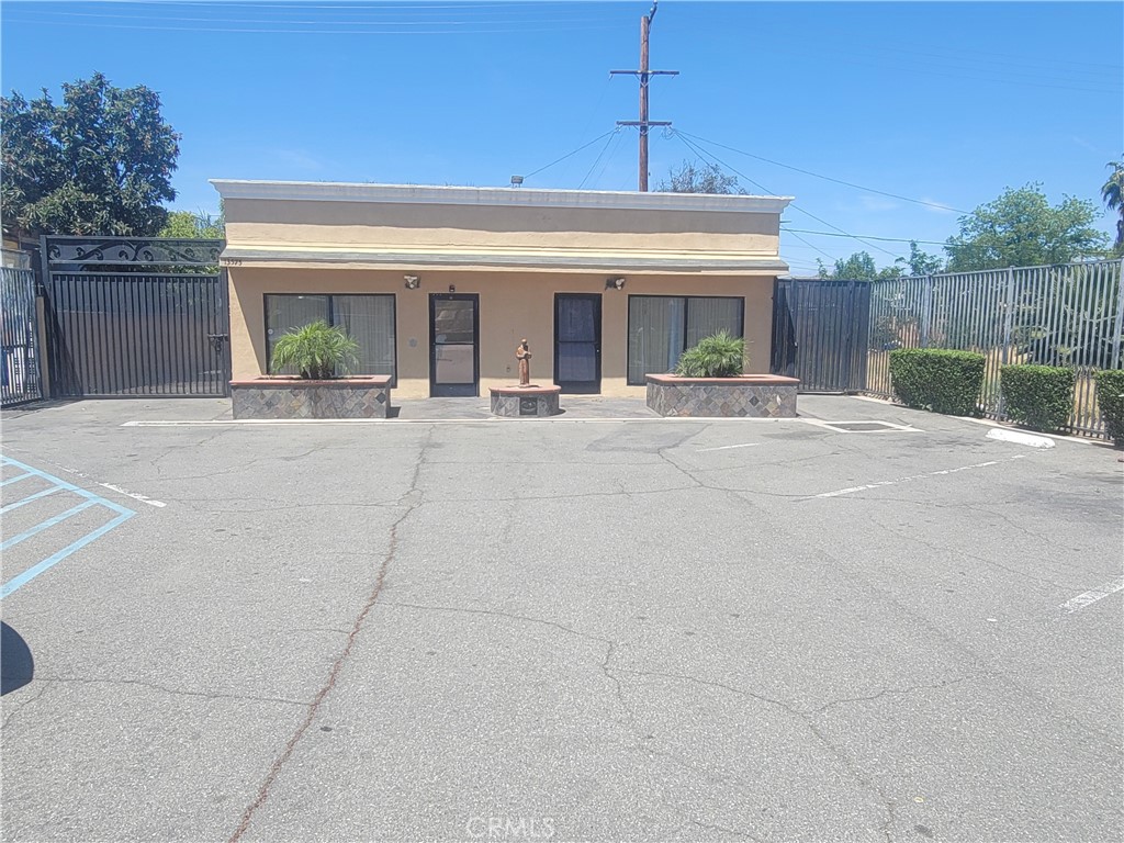 13575 Magnolia Avenue