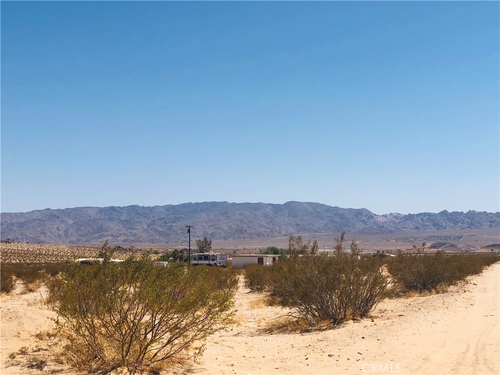 2 Kachina Drive