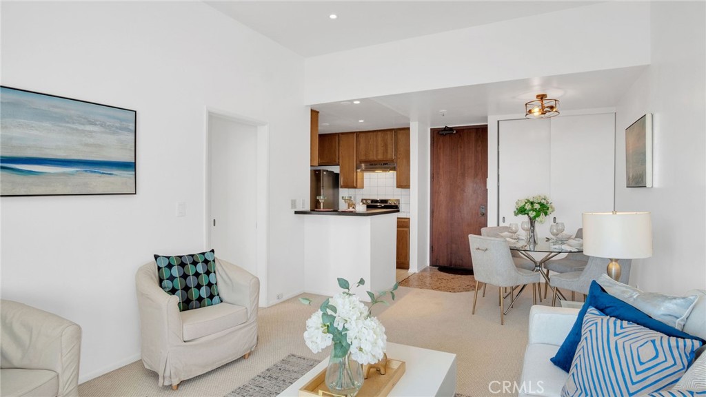 222 S Central 432