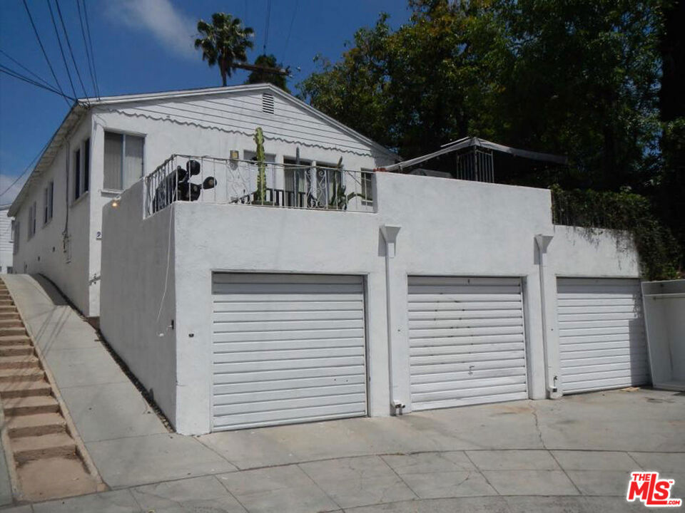 975 Lucile Avenue