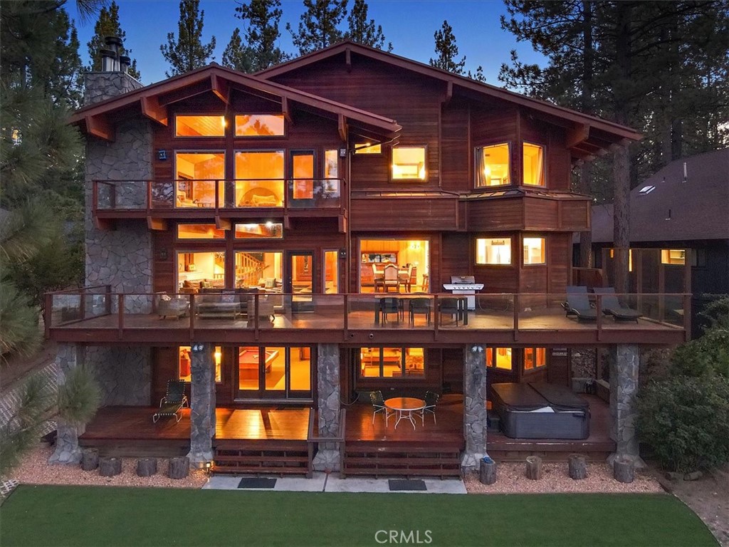 251 N Eureka Drive