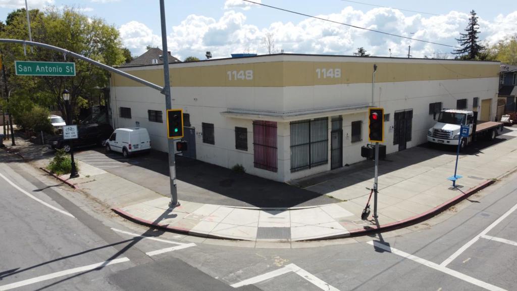 1148 E San Antonio Street