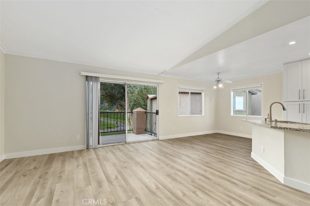 2576 Avenida Del Vista 204