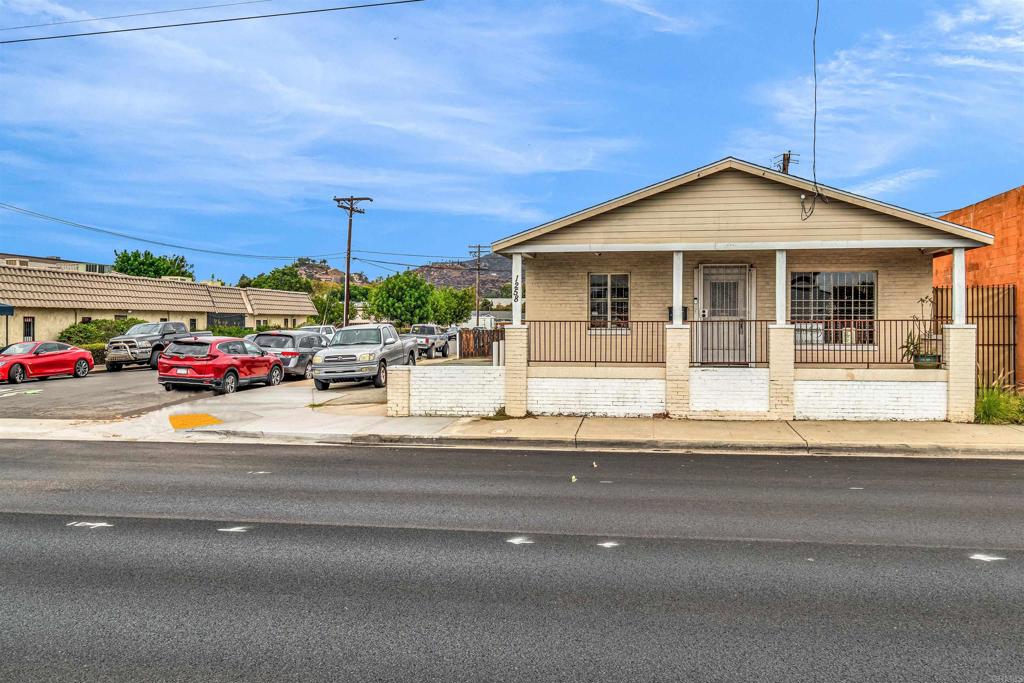 1258 Broadway
