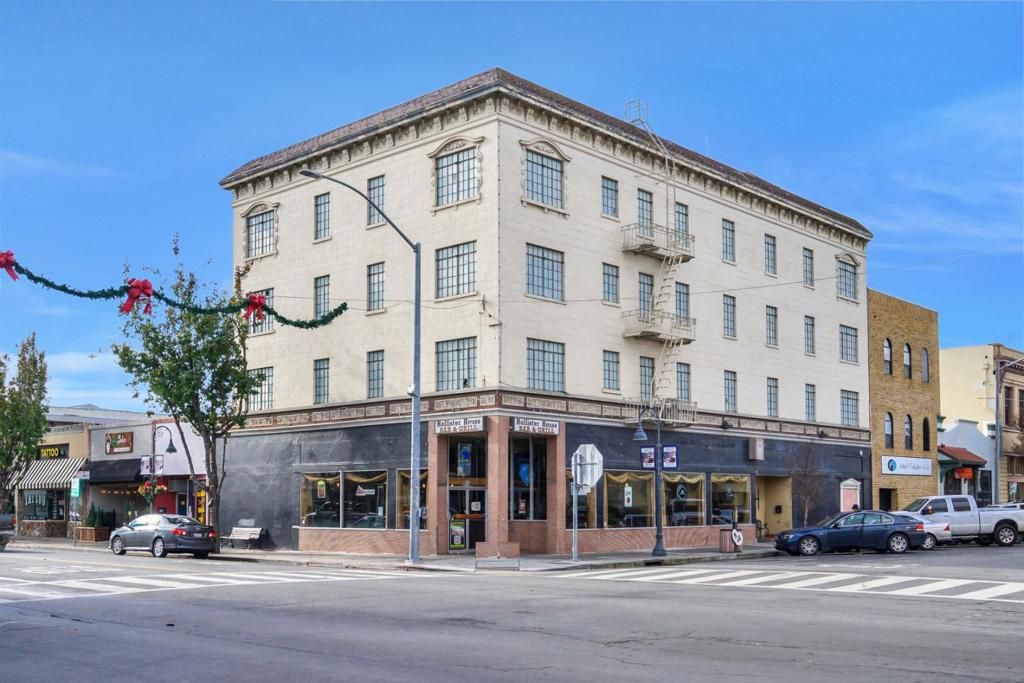 500 San Benito Street