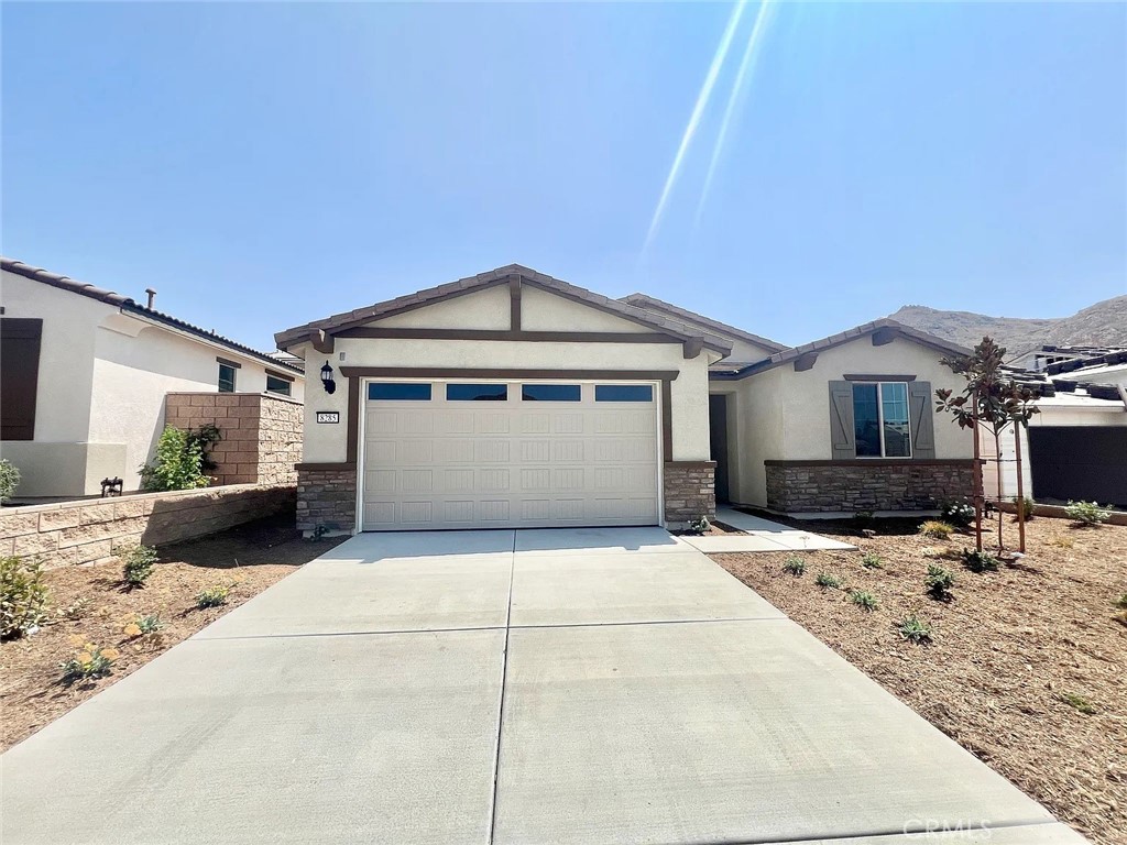 8285 Tristan Ln