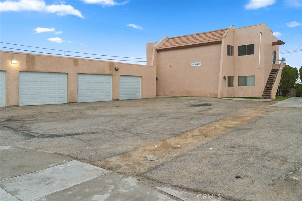 1071 May Lane