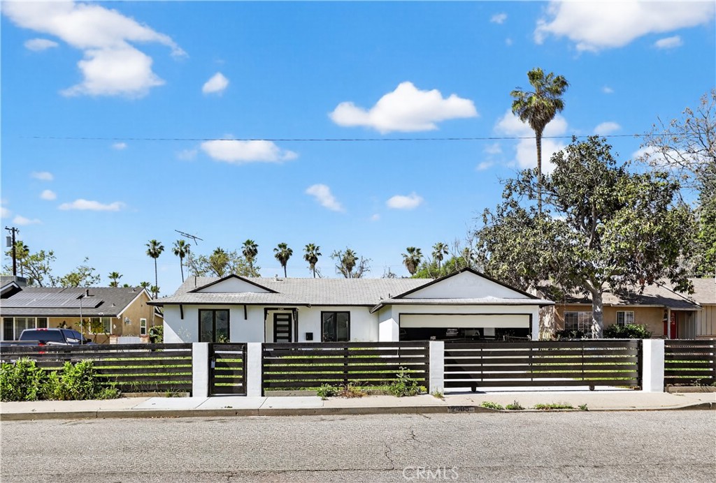 2485 Kellogg Park