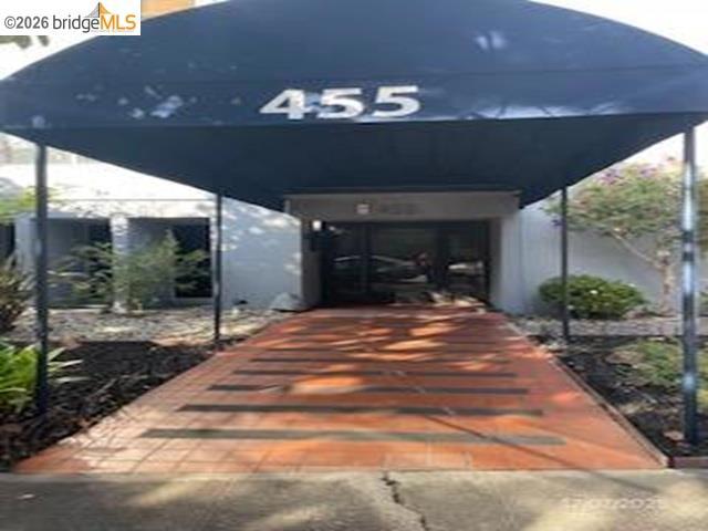 455 Crescent St 312