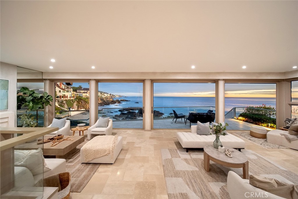 1907 Ocean Way