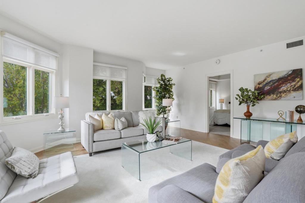 10 CRYSTAL SPRINGS Road 1206