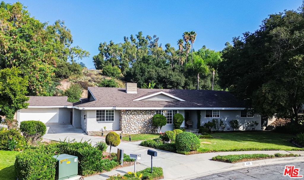 425 Fern Dell Place