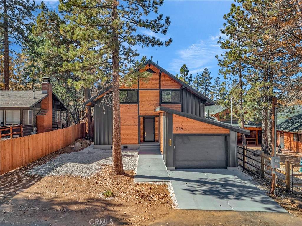 216 Leonard Lane