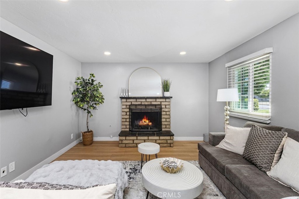 123 E Wilson