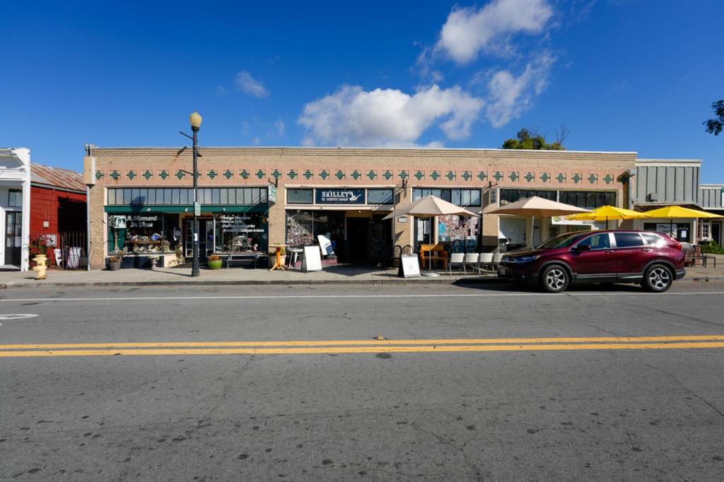 37372 Niles Boulevard