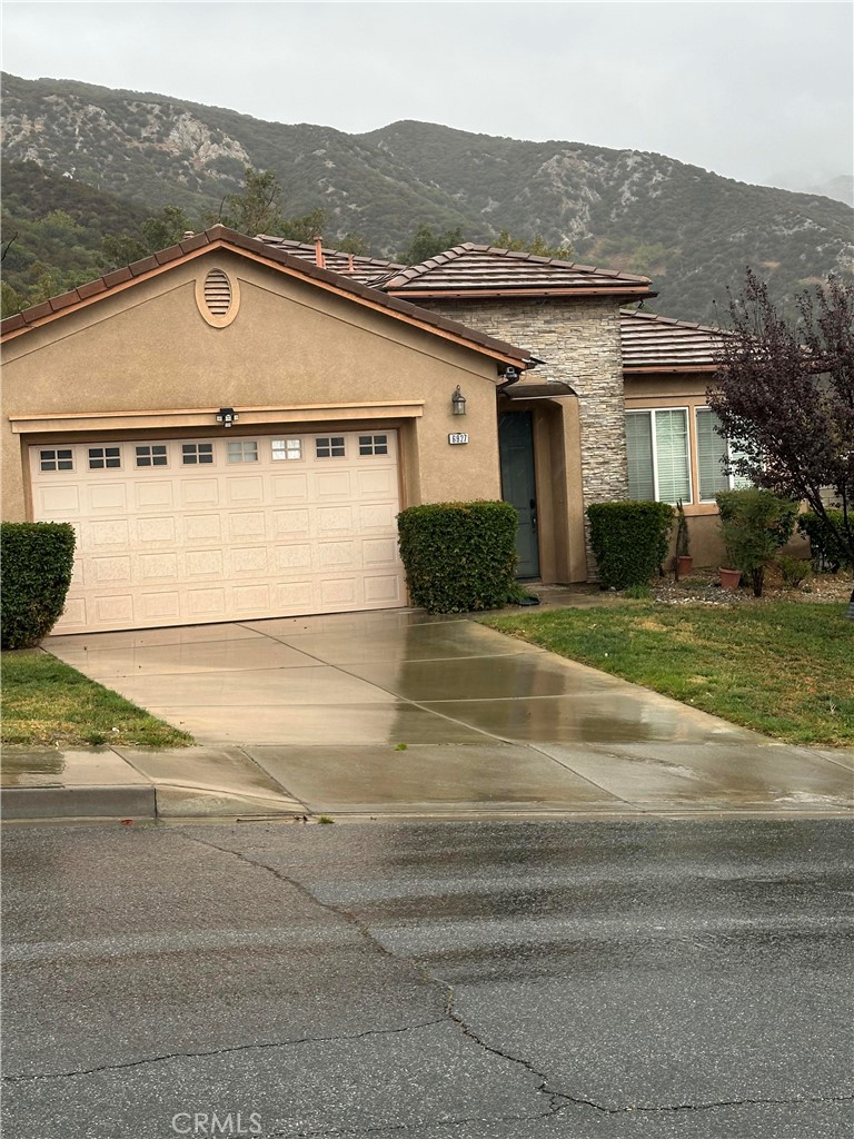 6928 N Melvin