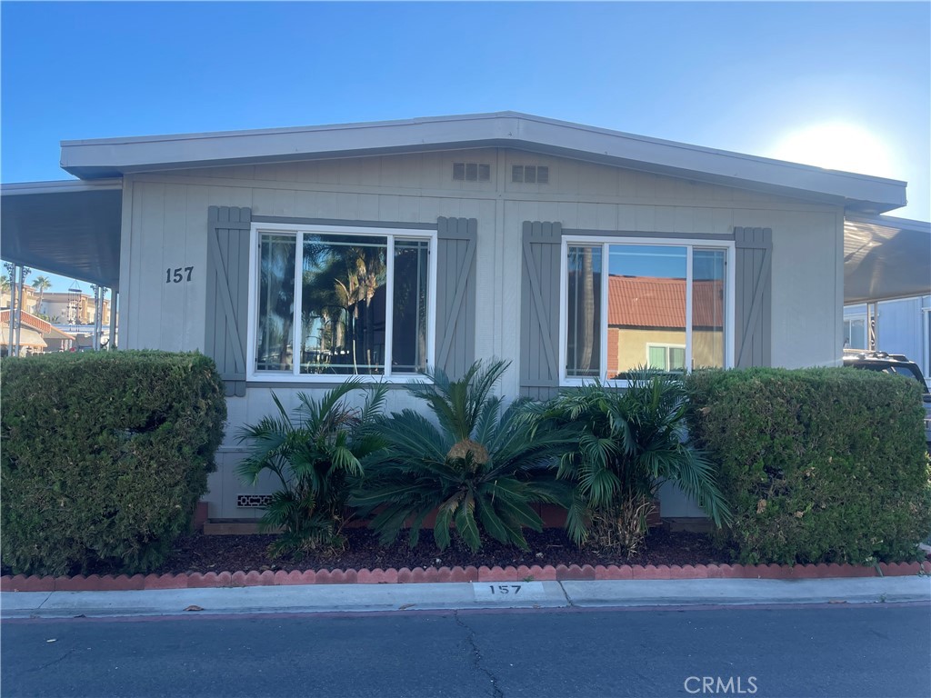 300 N Rampart 157