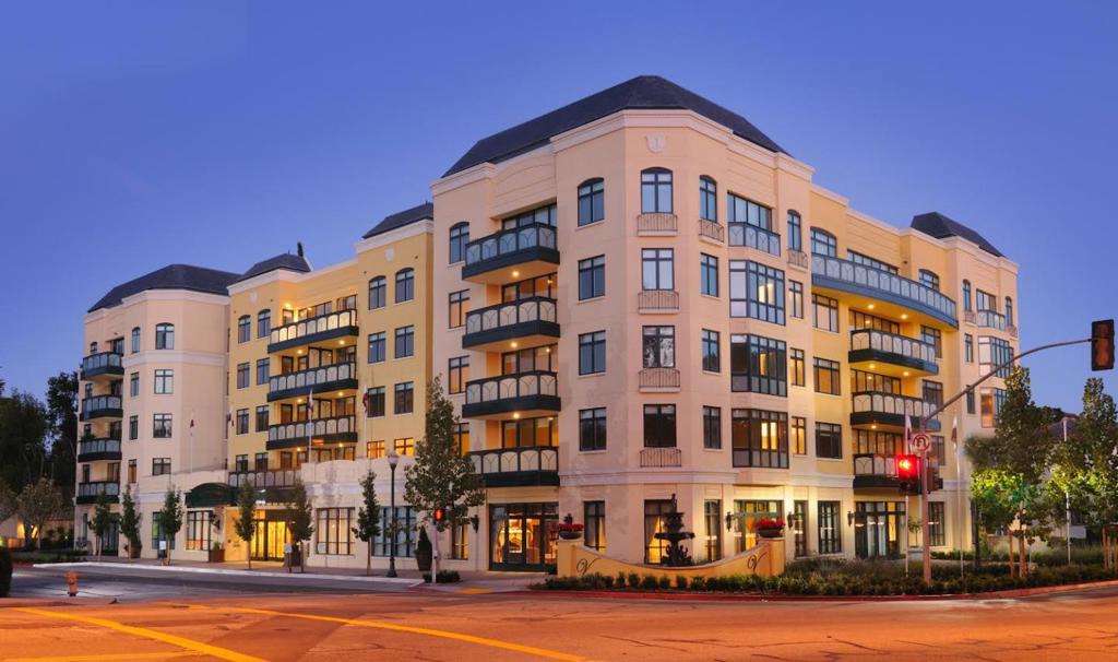 10 Crystal Springs Road 1405