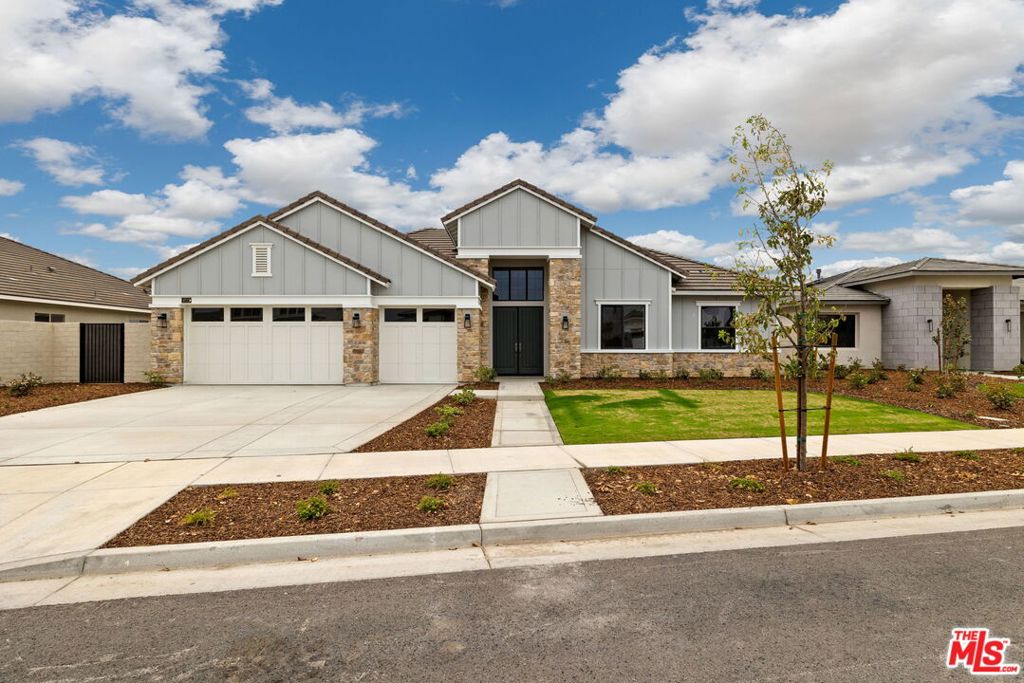 3711 Pathway Court