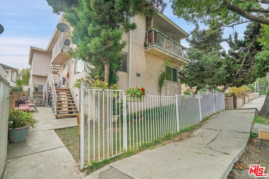 667 W 22nd Street
