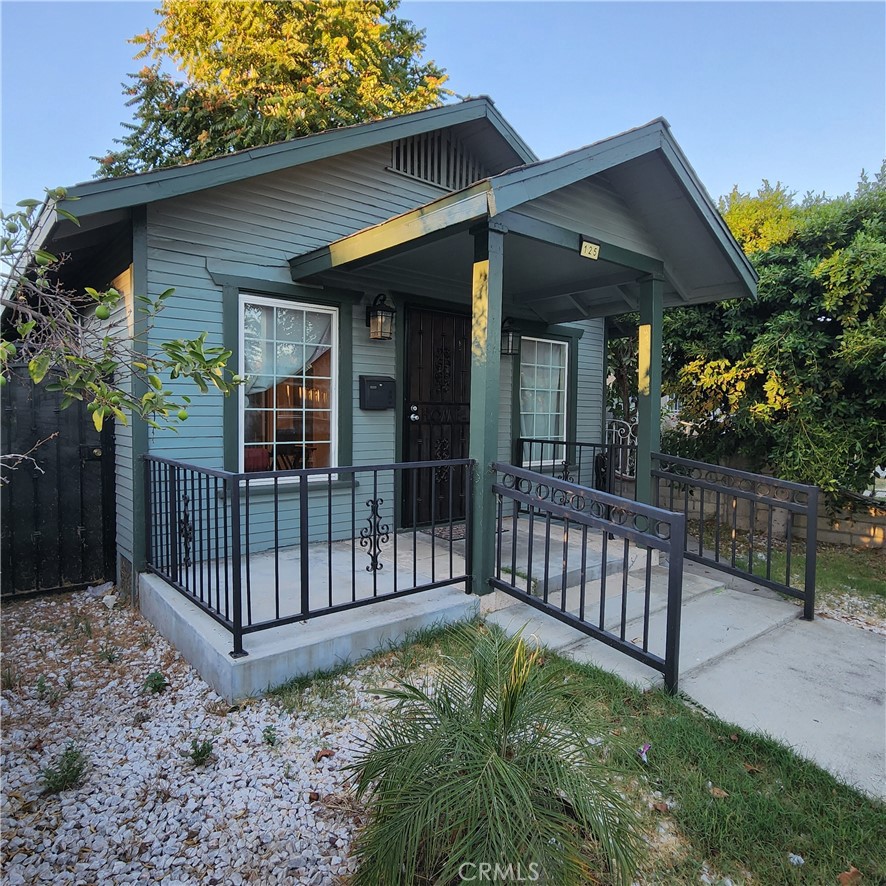 125 E 68th Way