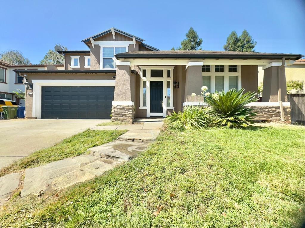 9562 E Park Drive